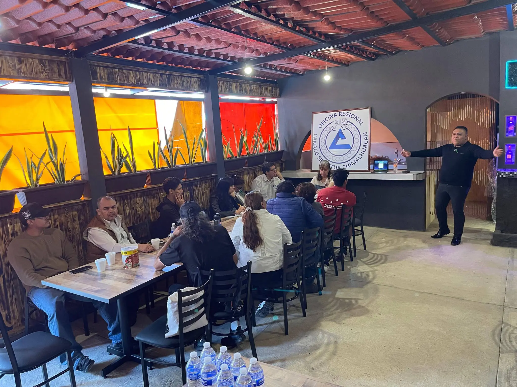 Orígenes sin fronteras conferencia CANACO Servytur Chimalhuacán